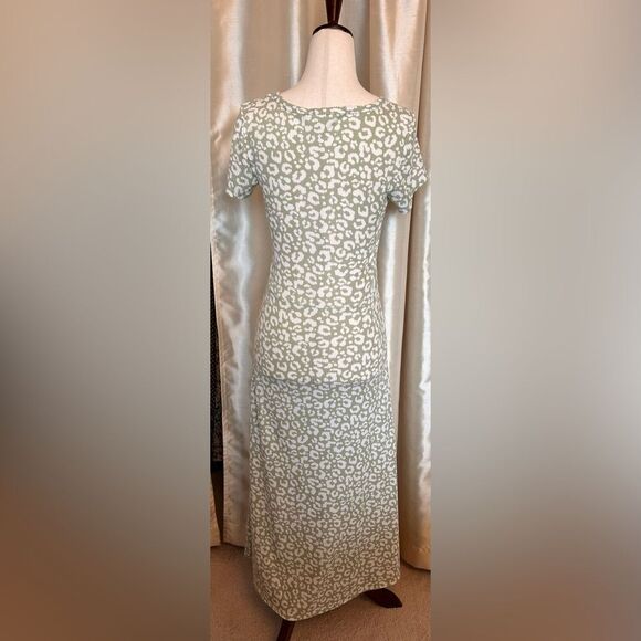 Jessica Simpson Green Leopard Print Midi Dress – Size Medium, Sleeveless Slit He - Picture 8 of 9